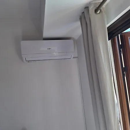 On Hill, Vila *