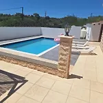 On Hill, Villa