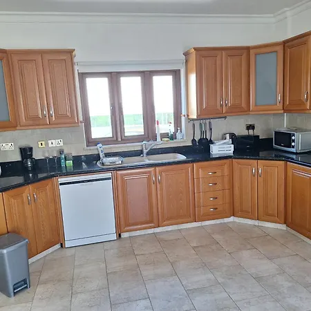 Villa On Hill With Swimming Pool,